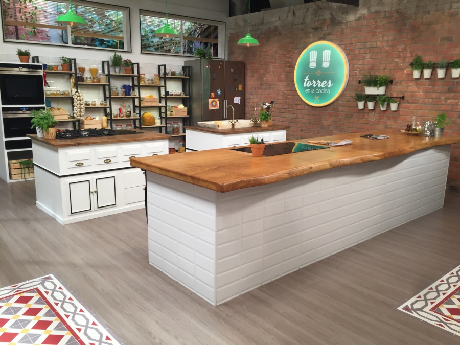 Cocina moderna y luminosa